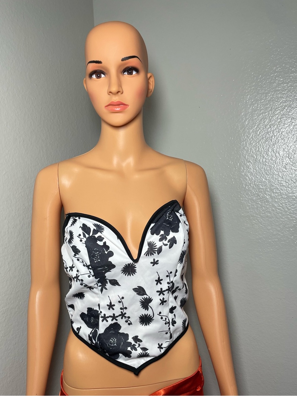 SHEIN Black & White Floral Bustier Camisole